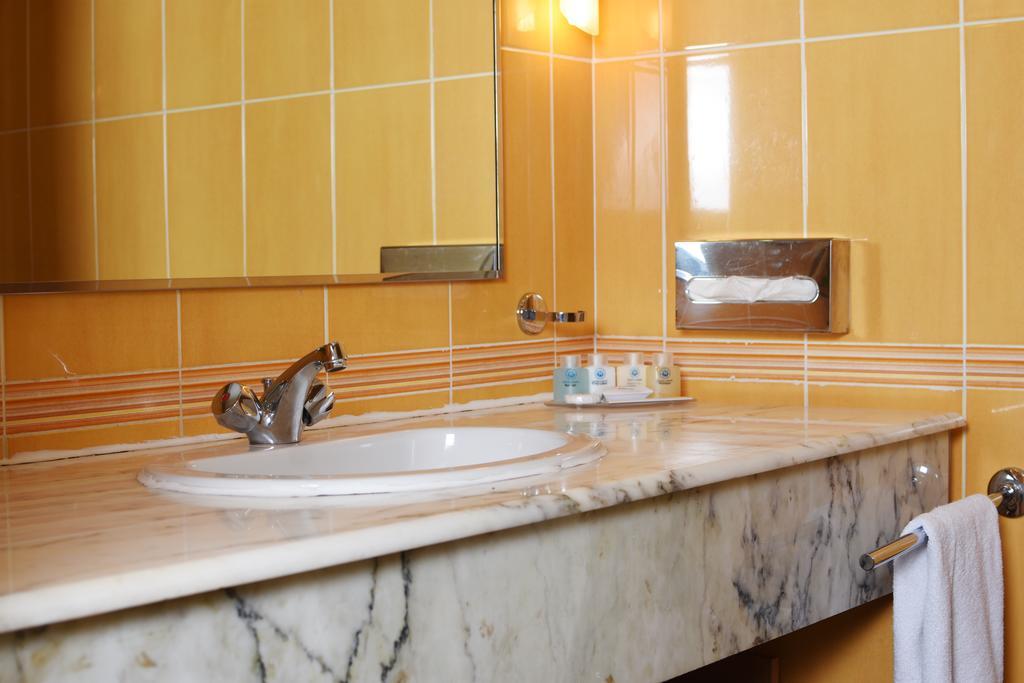 Nicon Luxury Abuja Hotel Buitenkant foto