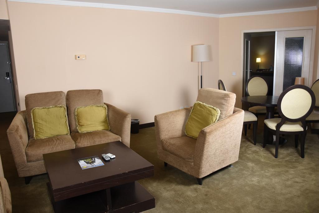 Nicon Luxury Abuja Hotel Buitenkant foto