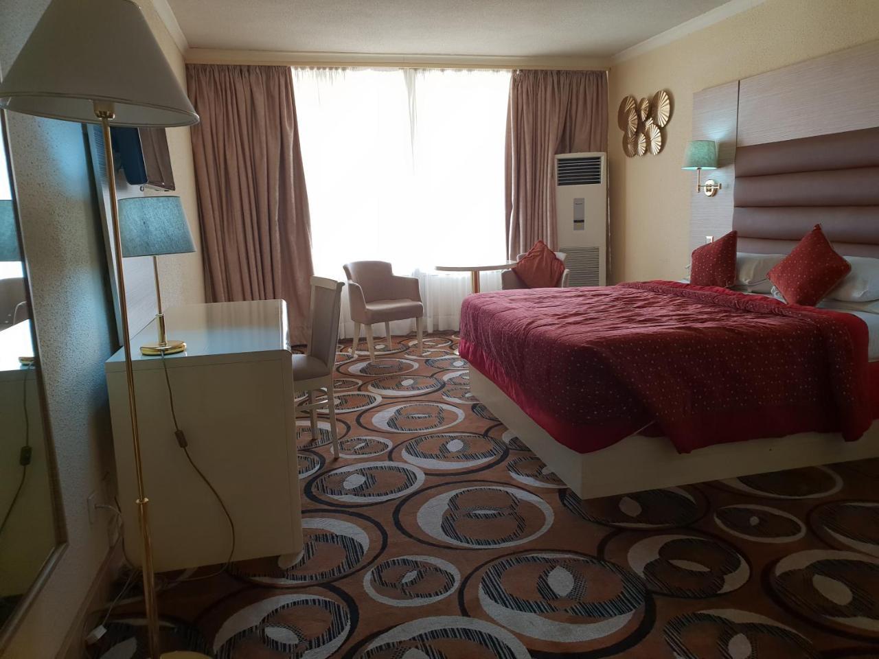 Nicon Luxury Abuja Hotel Buitenkant foto